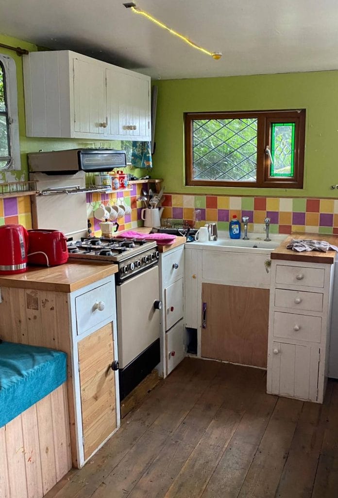 Camp Hillcrest Horsebox Accommodation.